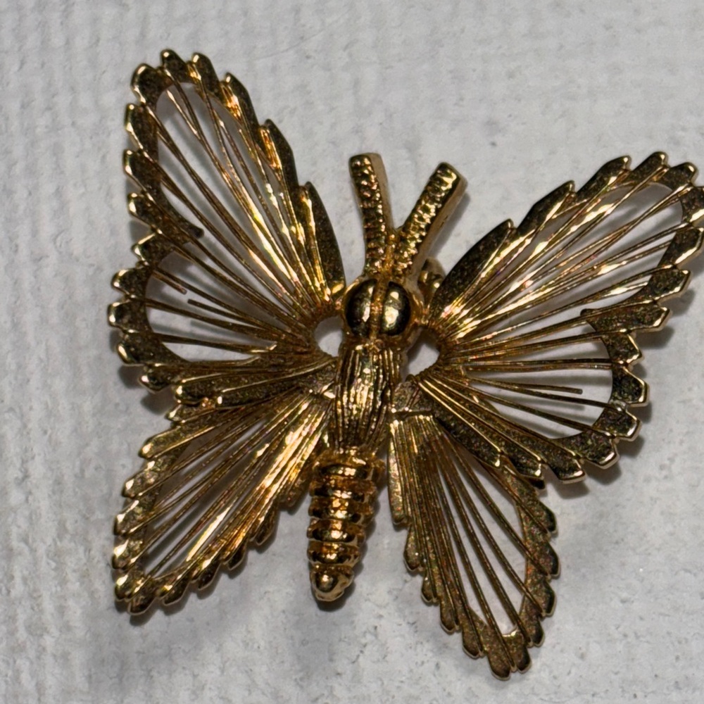 Monet Small Elegant Gold Butterfly Brooch FREE SHIPPING